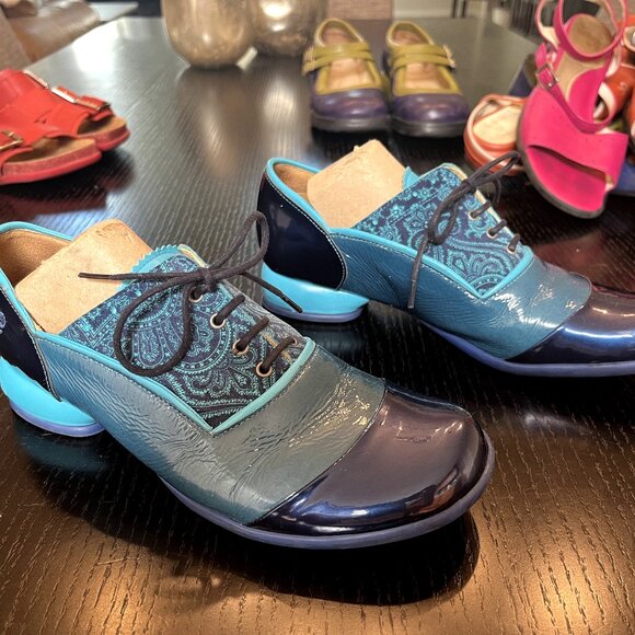 Fluevog Darby Lace-Up Shoes with Piping - Picture 2 of 5